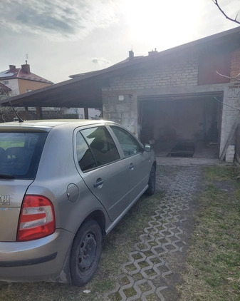 Skoda Fabia cena 8500 przebieg: 174000, rok produkcji 2006 z Leżajsk małe 56